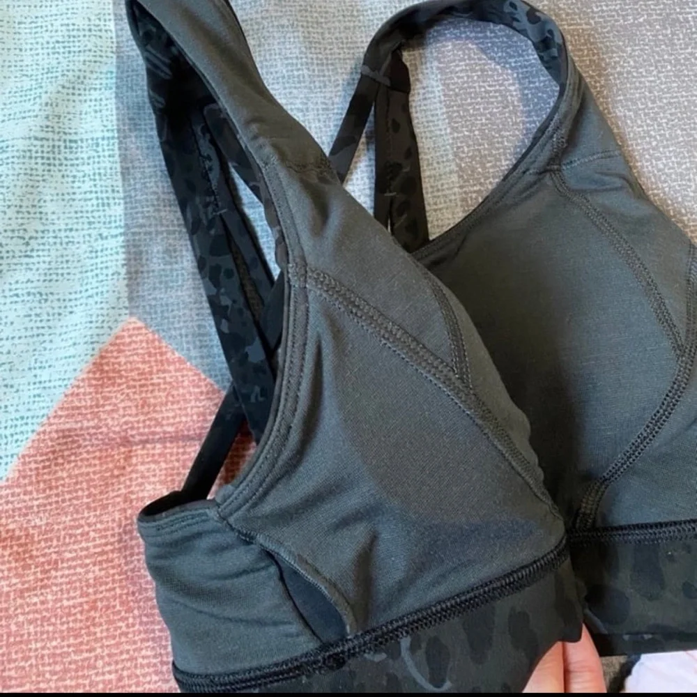 Lululemon sports bra - Picture 5 of 5
